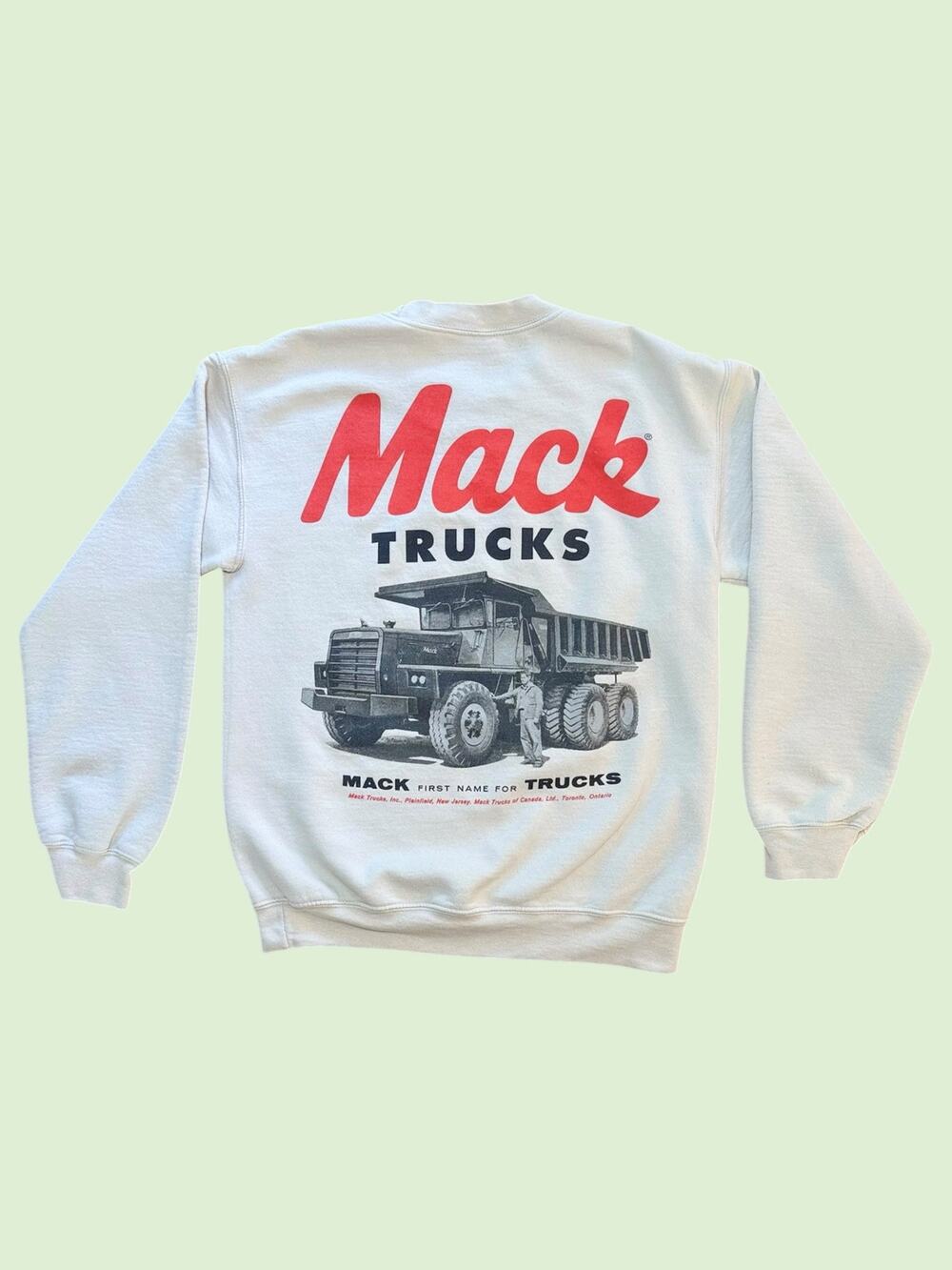 Mack Trucks Graphic Crewneck Sweatshirt Small S Retro Semi Truck Workwear